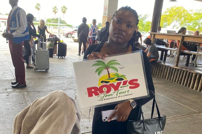 Private Montego Bay Airport MBJ to Montego Bay Hotels/ Resorts - Who will get the most from this transfer?