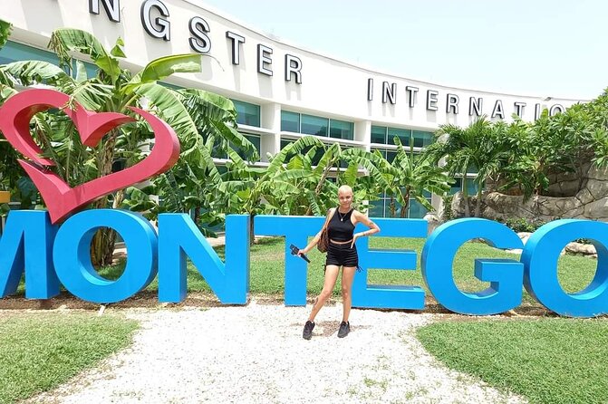 Private Montego Bay Airport Transfer to Negril - Air-conditioned vehicles and the private-group advantage