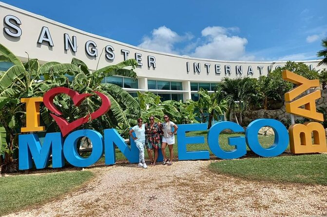 Private Montego Bay Airport Transfer to Negril - Stops for food, photos, groceries, and bathroom breaks