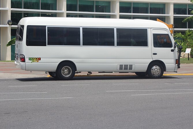 Private Montego Bay Airport Transfer to Negril Hotels - The Montego Bay to Negril road ride