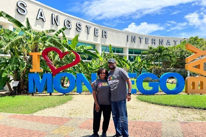 Private Montego Bay Airport Transfer to Ocho Rios - A calm arrival for families and first-time visitors