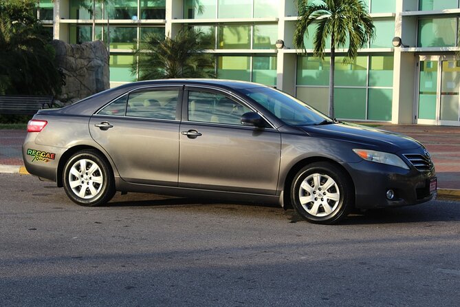 Private Montego Bay Airport Transfer to Ocho Rios Hotels - Finding desk 18 after customs