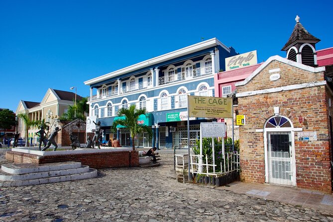 Private Montego Bay City Tour with Sightseeing and Shopping - Doctor’s Cave Beach and the turquoise-water pause