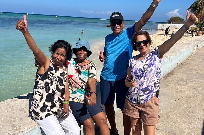 Private Montego Bay Customized Tour with Pickup and Guide - The Pork Pit and a proper Jamaican lunch