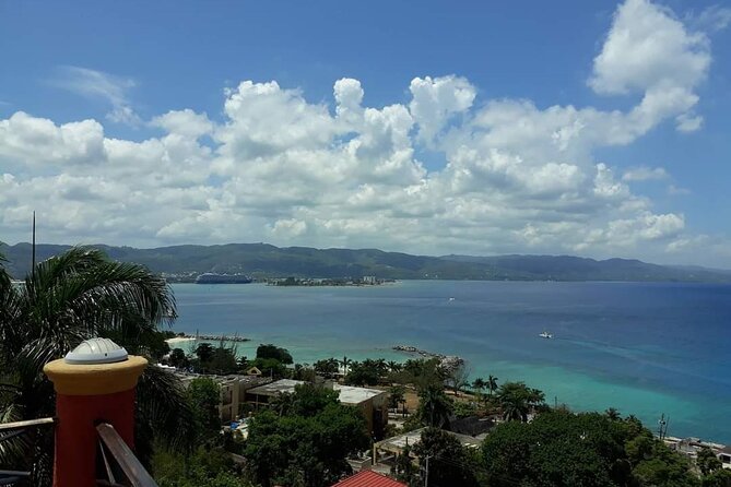 Private Montego Bay Highlights Tour - Residential areas and everyday Montego Bay