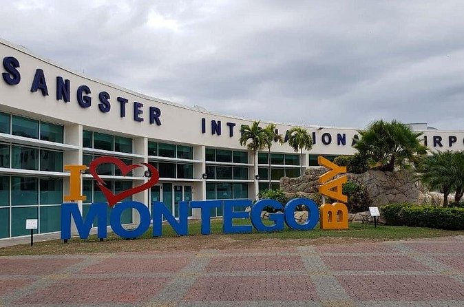 Private Montego Bay Jamaica Airport Transfer to Montego Bay Hotel - What the driver adds to the experience