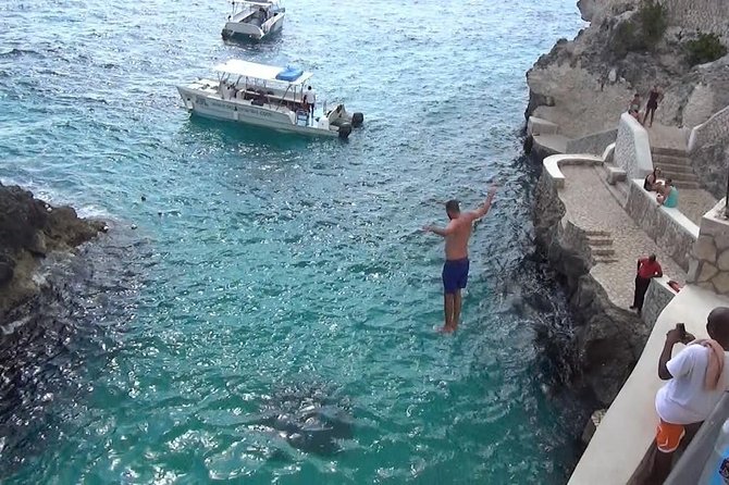 Private Negril Day Trip From Falmouth - Rick’s Cafe and Negril’s famous cliff views