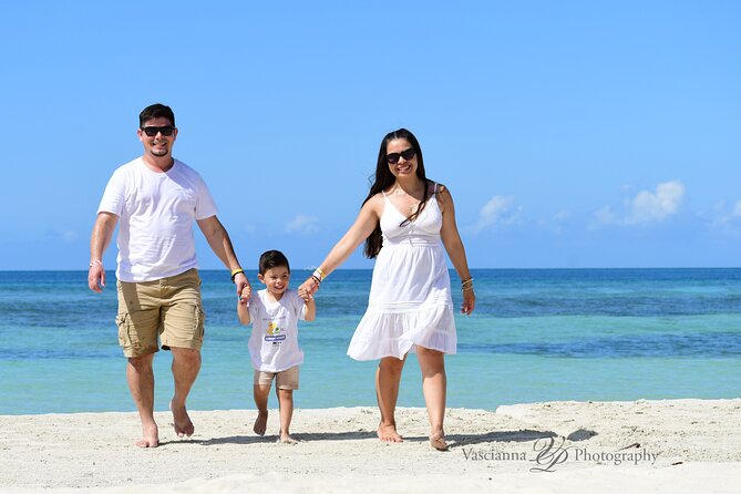 Private Professional Photography Session in Jamaica - Meeting Everod Vascinna on Seven Mile Beach