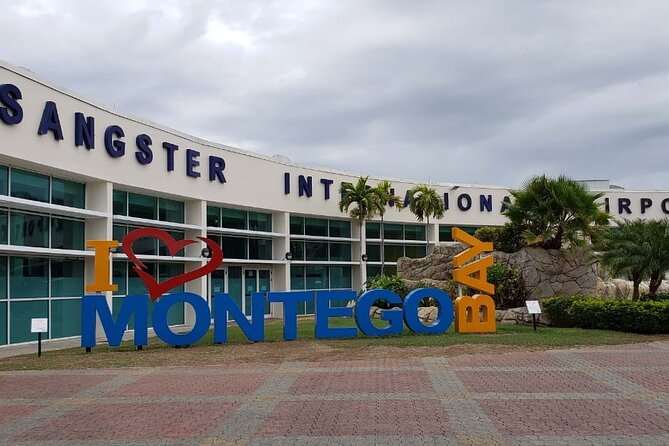 Private Round Trip Airport Transfer From Montego Bay Hotels - Key points at a glance
