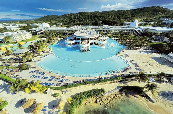 Private Sangster Airport Transfer to Grand Palladium Resort - Who Will Get the Most From This Service