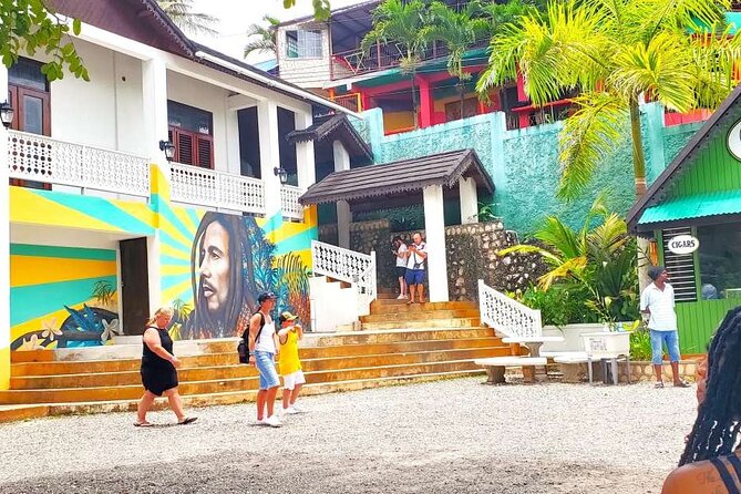 Private Tour Day-Trip Nile mile Bob Marley House With Admission - The mausoleum and Marley’s final resting place