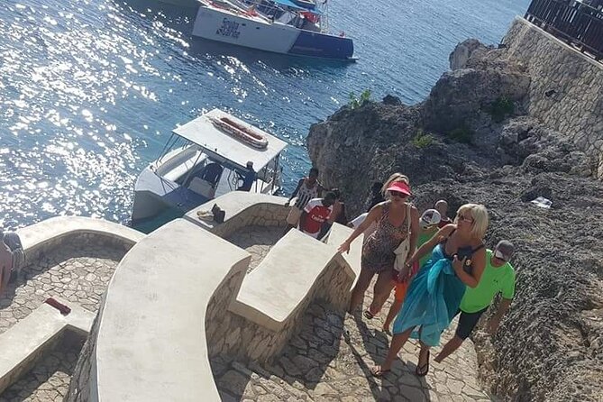 Private Tour From Ocho Rios or Runaway Bay To Negril 7 Miles Beach & Ricks Cafe - Should you book it?