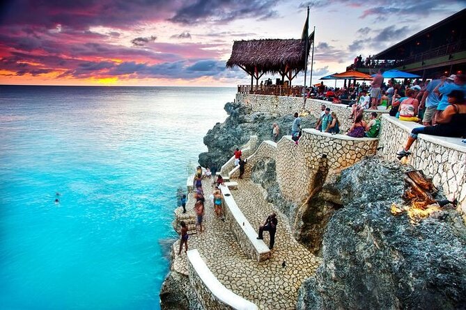 Private Transfer Airport to Montego bay Hotels in Jamaica - A Welcome Drink With a Jamaican Touch