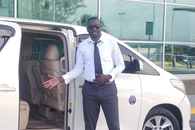 Private Transfer From Kingston Airport To Kingston Hotel One Way - Meeting your driver at Norman Manley International Airport