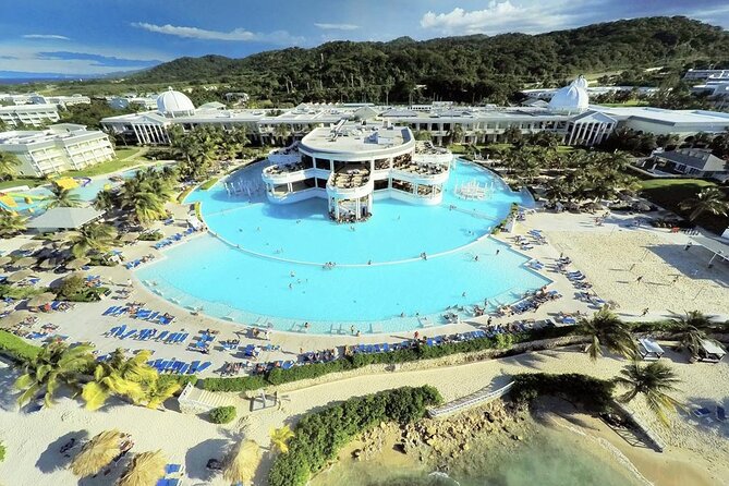 Private Transfer from MBJ Airport to Grand Palladium Hotel - Why private transport can be worth the money