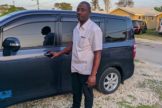 Private Transfer from Montego Bay Airport to Montego Bay Hotels - The 10 to 45 minute ride to your hotel