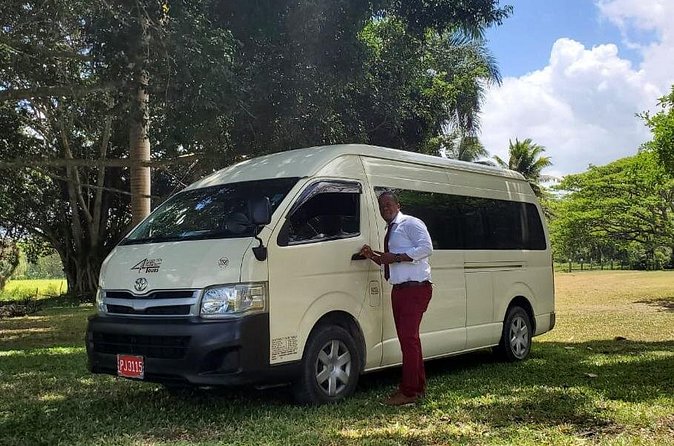 Private Transfer from Montego Bay Hotel to Negril Hotel - Why the drivers matter more than the vehicle specs