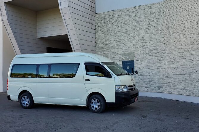 Private Transfer from Montego Bay Hotels to Ocho Rios Hotels - The driver service is the main selling point