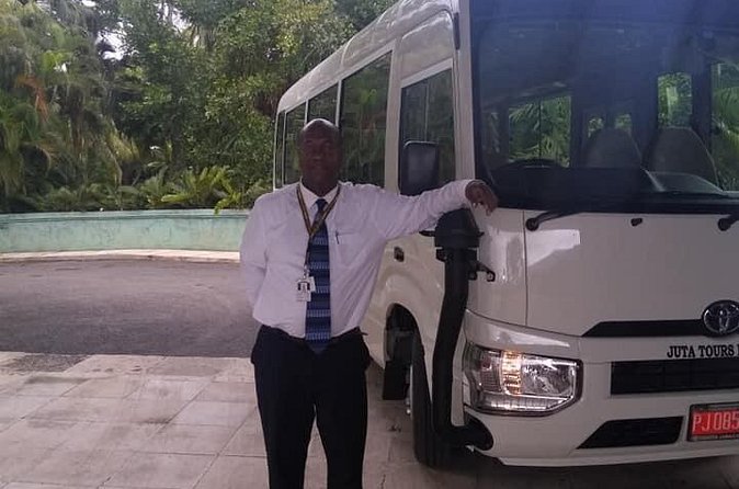 Private Transfer from Negril to Sangster Airport (MBJ) - The road from Negril to MBJ