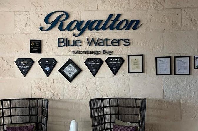 Private Transfer Grand Palladium and Royalton Blue Water Resort - A comfortable introduction, not a sightseeing itinerary