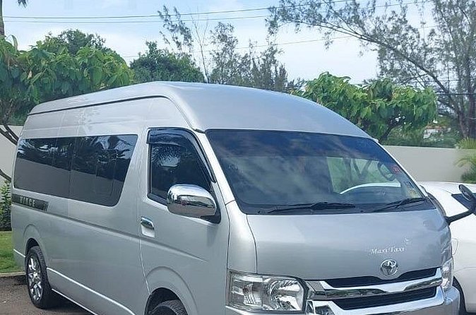 Private Transfer to Hotels in MoBay from Montego Bay Airport - $21.50 per person: good value for whom?