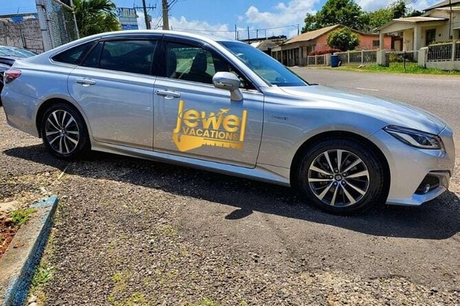 Private Transfers: Montego Bay Airport ↔ Ocho Rios Area - The journey to your Ocho Rios hotel