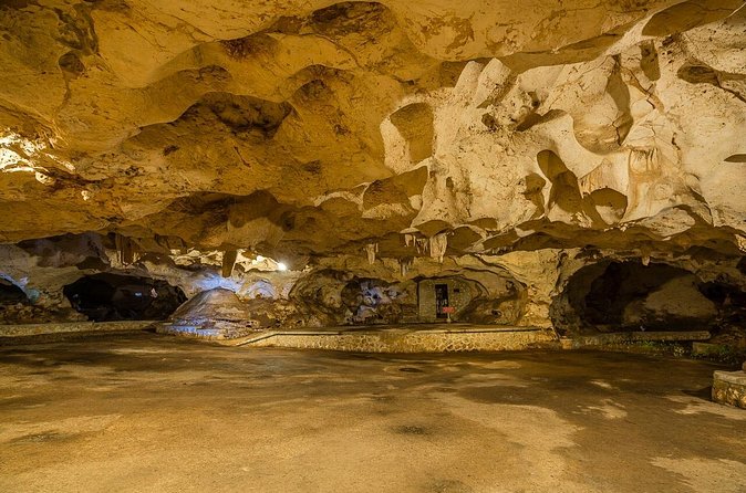 Private transportation from Montego Bay to Green Grotto Caves Attraction - A private ride from Montego Bay to Green Grotto