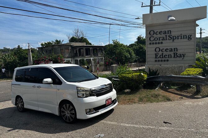 Private transportation to resorts in Negril, Montego Bay,Trelawny - Comfort, refreshments, and accessibility