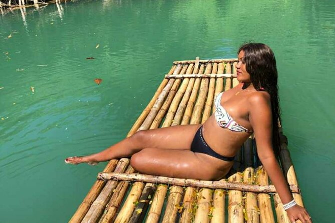 Rafting and Shopping in Ocho Rios - Floating the Rio Nuevo on a traditional raft