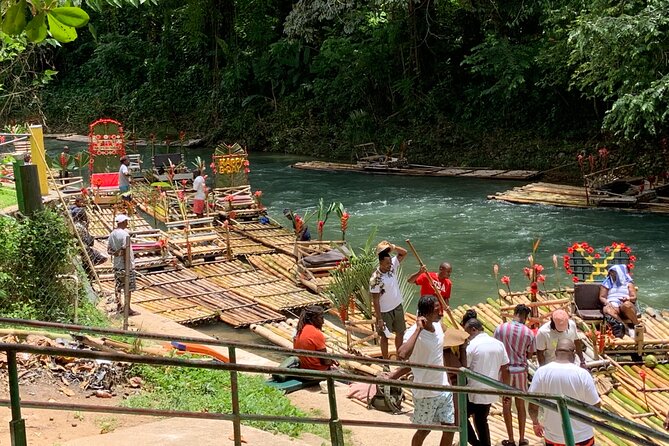 Rafting on the Martha Brae - What Happens at the Martha Brae River