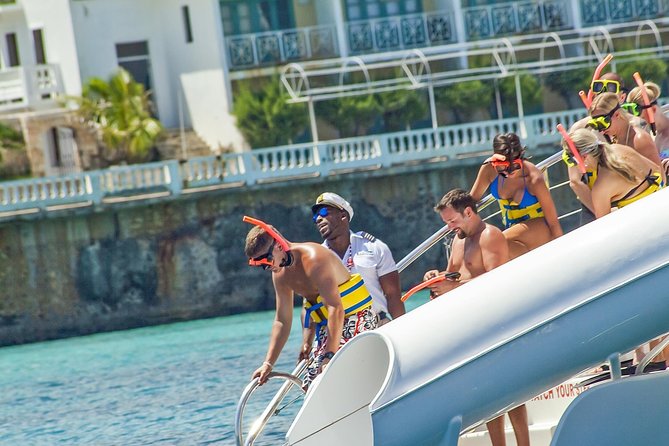 Reggae Catamaran and Snorkeling Open Bar Cruise Montego Bay - When the bar opens and the music gets louder
