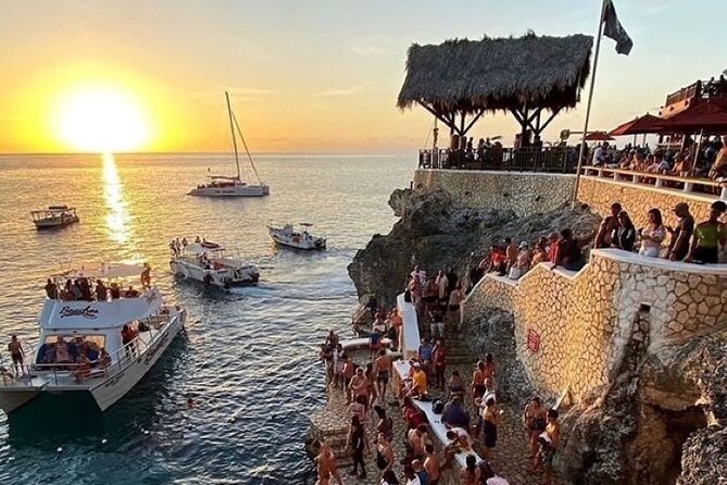 Rick's Cafe & Shopping in Negril - Choosing the right time for sunset