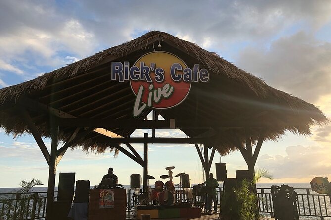 Ricks Cafe and Negril Seven Miles Beach Irie Tour - One hour on Seven Mile Beach