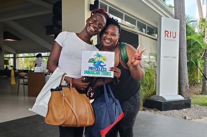 Riu Aquarelle private Airport transfer. - Leaving Sangster Airport without the usual hassle