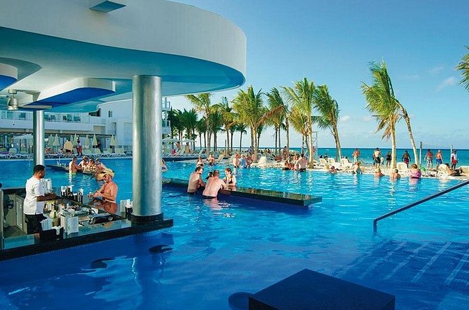Riu Montego Bay Resort Airport Transfer - A private arrival plan at Montego Bay Airport