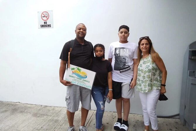 Riu Palace Aquarelle Montego Bay Airport Transfer - Leaving Montego Bay Airport without the usual fuss