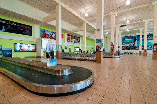 Riu Reggae/Riu Montego Bay/Riu Palace Private Airport Transfer - Finding your driver outside the arrival hall