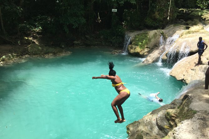 Roundtrip Private Shuttle from Ocho Rios to Blue Hole and Back - Key points to know before booking