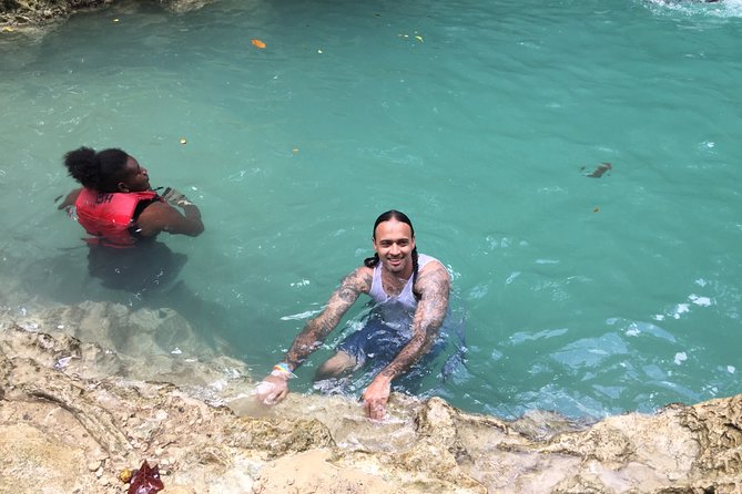 Roundtrip Private Shuttle from Ocho Rios to Blue Hole and Back - Who will like this Blue Hole transfer