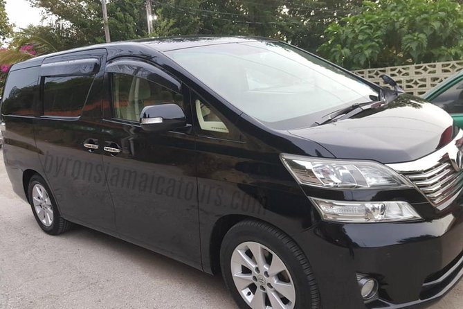 Runaway Bay Airport Transfer - Key points to know before booking