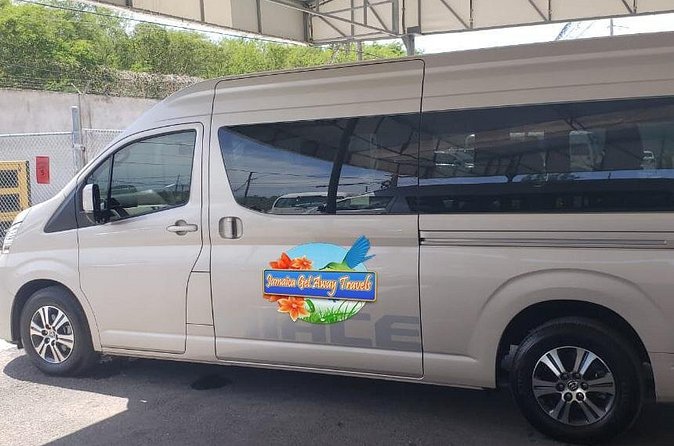 Sandals South Coast Private Transfers from Montego Bay Airport - Drivers who make the ride more than a transfer
