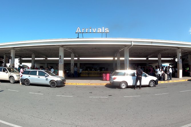 Sangster International Airport Transfer to Hotels (MBJ) Montegobay Jamaica - Car, Bus, or Coach for Your Group