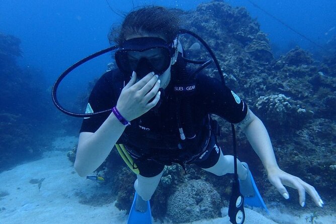 Scuba Diving and shopping on the Hipstrip. - Key points to know before booking