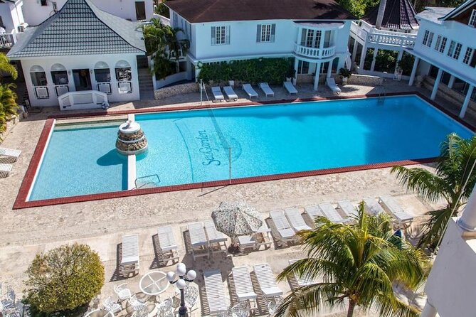 SeaGarden Beach Resort Private Airport Transfer - A private car or minibus for your own party