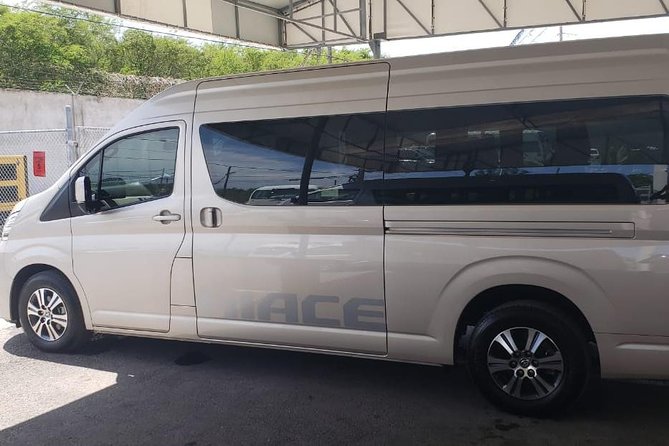 Secret Wild Orchid Montego Bay Private Airport Transfers - A simple landing at Montego Bay airport