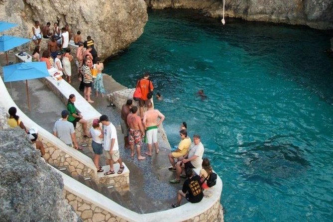 Seven Mile Beach and Ricks Cafe Private Tour. - Key points to know before booking