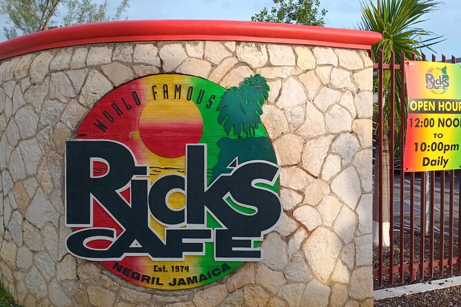 Seven Miles Beach in Negril and Ricks Cafe from Montego Bay - Who should book this Negril excursion?