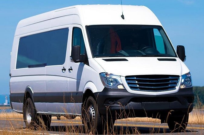 Shared Round-Trip Transfer: Montego Bay International Airport - Who should book this transfer?