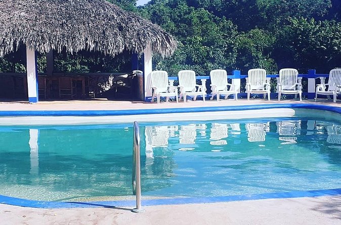 Stepping High Mountain Tour and Blue Hole Mineral Spring from Negril - Mineral water, skin treatments, and time at the spring