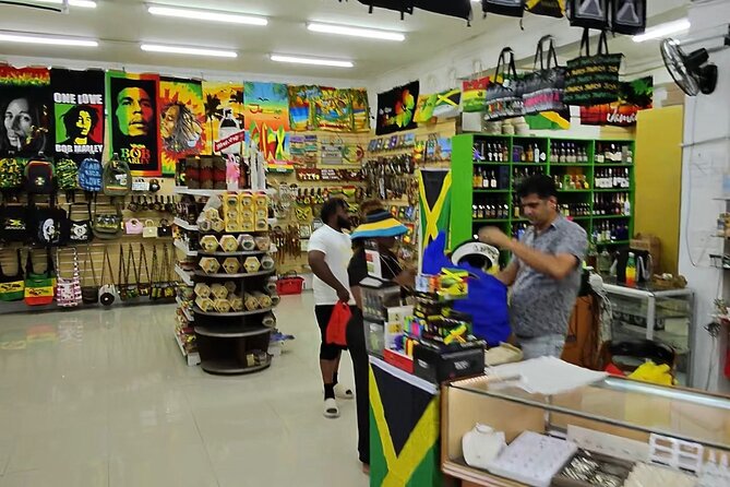 Street Executive Tours And Chauffeur Service Jamaica - The ride itself, local talk included